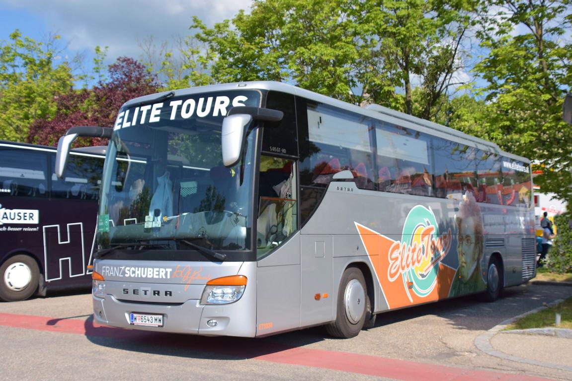 Setra 415 GT-HD von Elite Tours aus Wien  Franz Schuberth  in Krems.