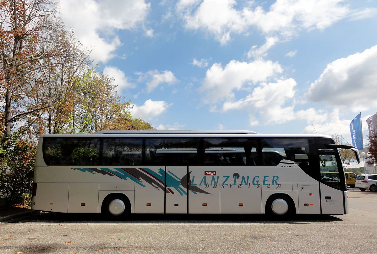 Setra 415 GT-HD von Lanzinger Reisen aus sterreich in Krems.