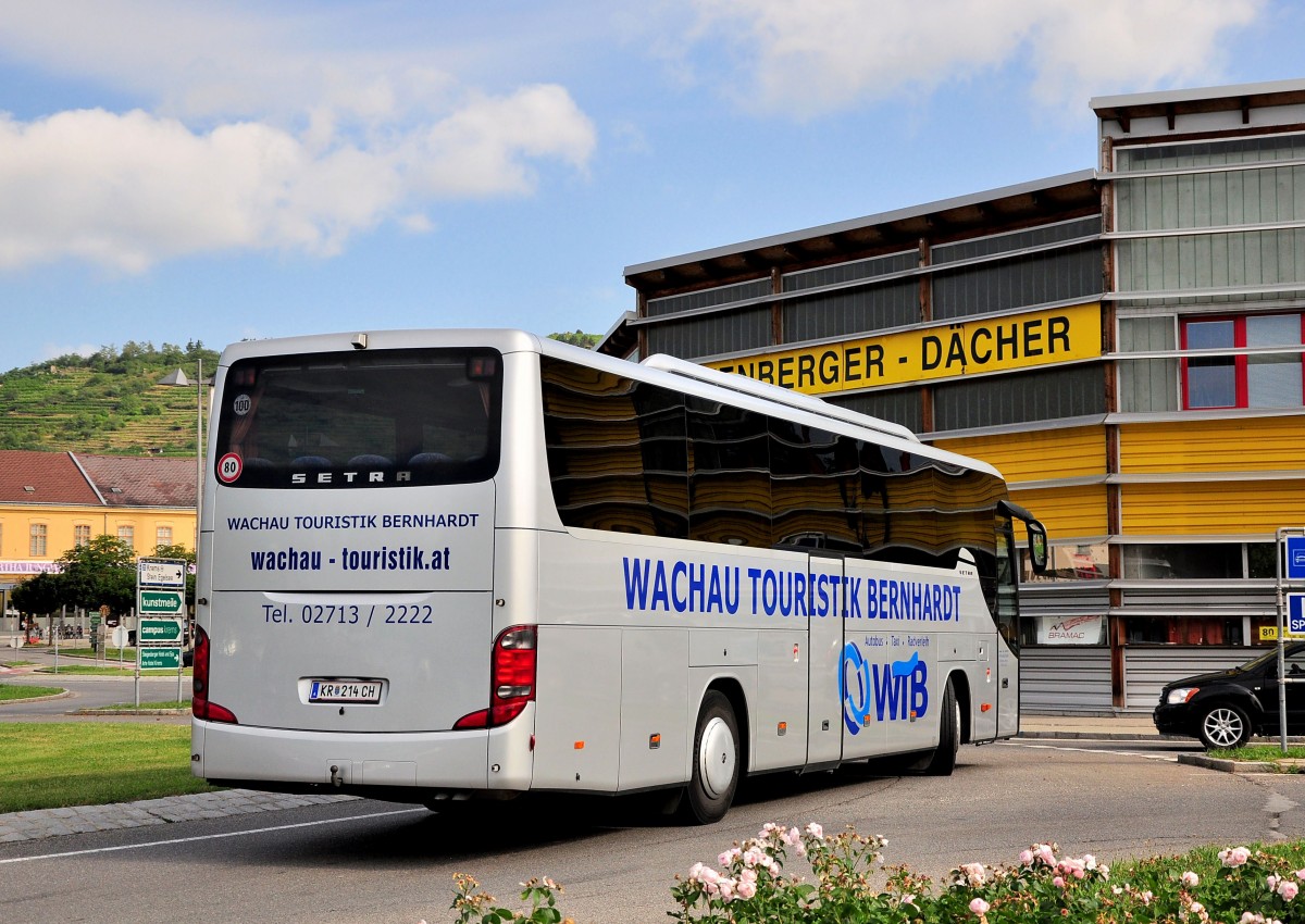 Setra 415 GT-HD von WTB (Wachau Touristik Bernhardt)am 12.Juli 2014 in Krems gesehen.