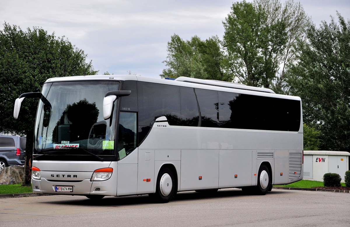 Setra 415 GT-HD,unterwegs f�r Blaguss aus Wien am 30.8.2014 in Krems gesehen.