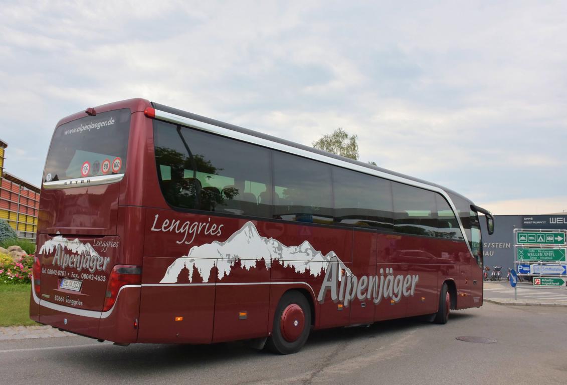 Setra 415 HD von Alpenjger Reisen aus AT 2018 in Krems.