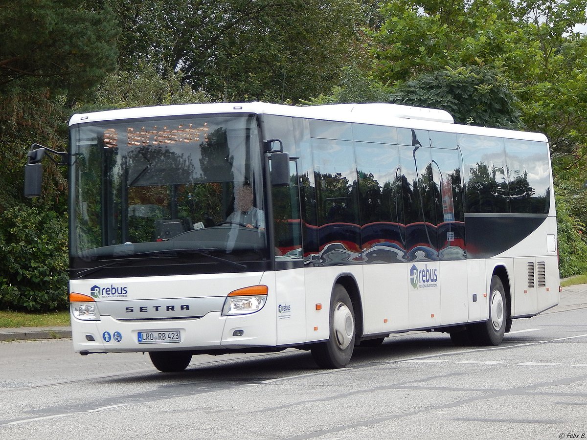 Setra 415 LE Business von Regionalbus Rostock in Rostock.