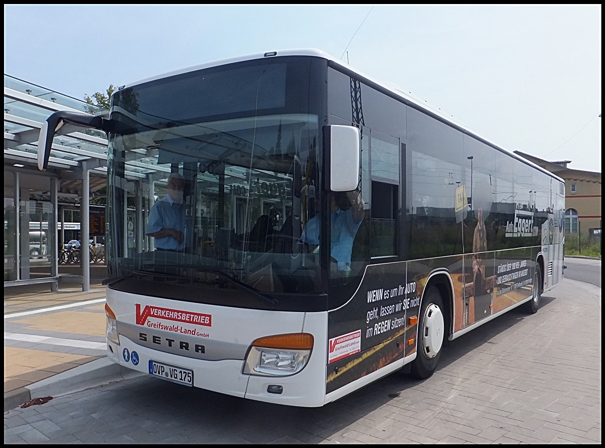 Setra 415 NF der Verkehrsbetrieb Greifswald-Land GmbH in Greifswald. 