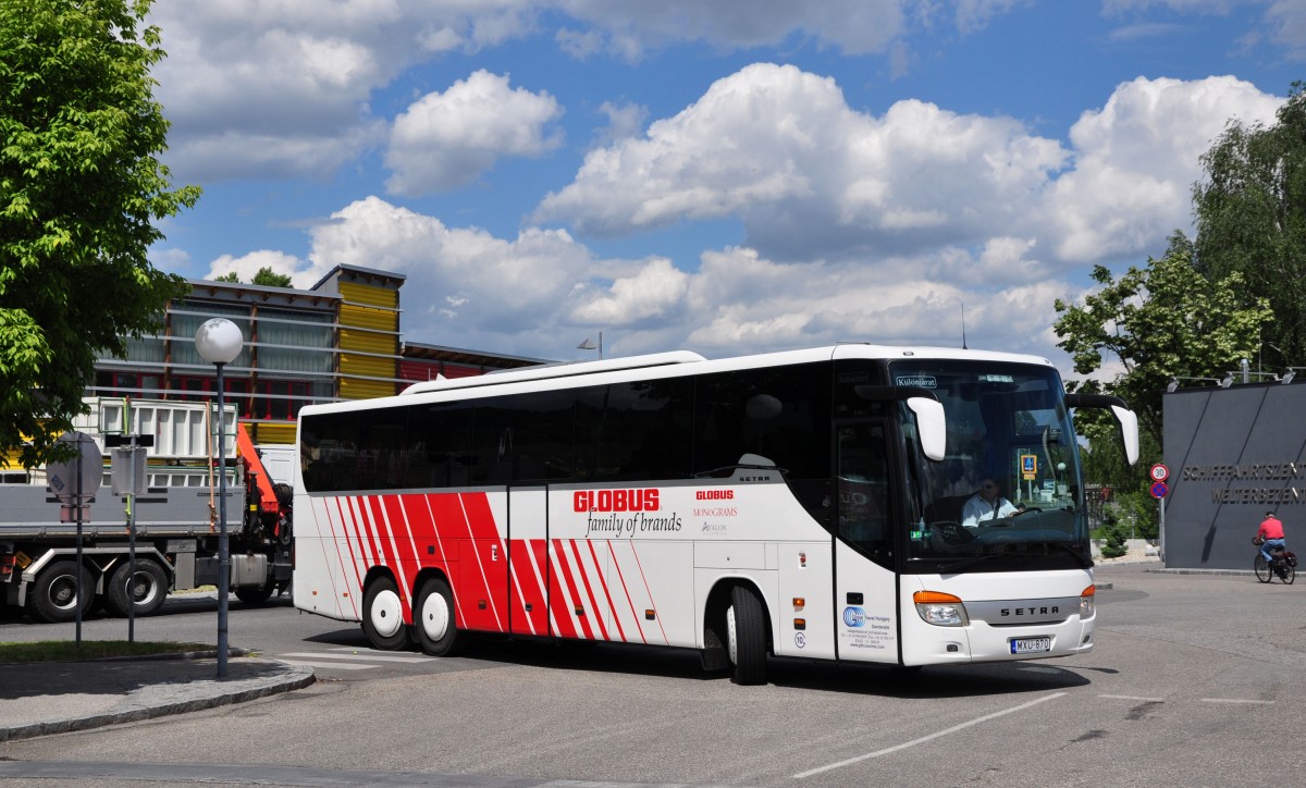 Setra 416 GT-HD von Global Travel Hungary im Juni 2015 in Krems gesehen.