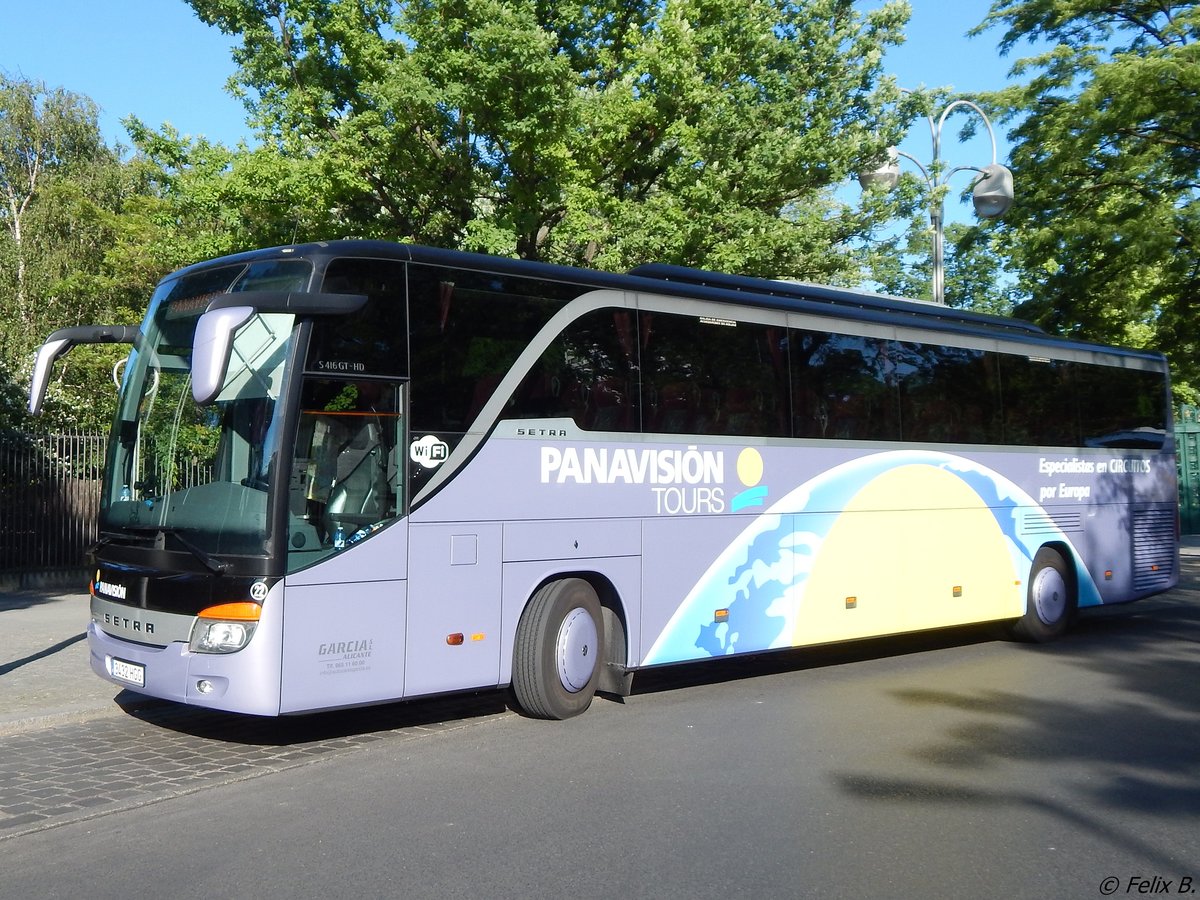 Setra 416 GT-HD von Panavision Tours aus Spanien in Berlin.