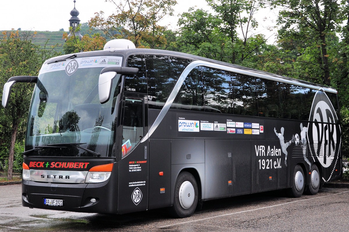 Setra 416 HDH von Becker & Schubert aus der BRD im Juni 2015 in Krems.