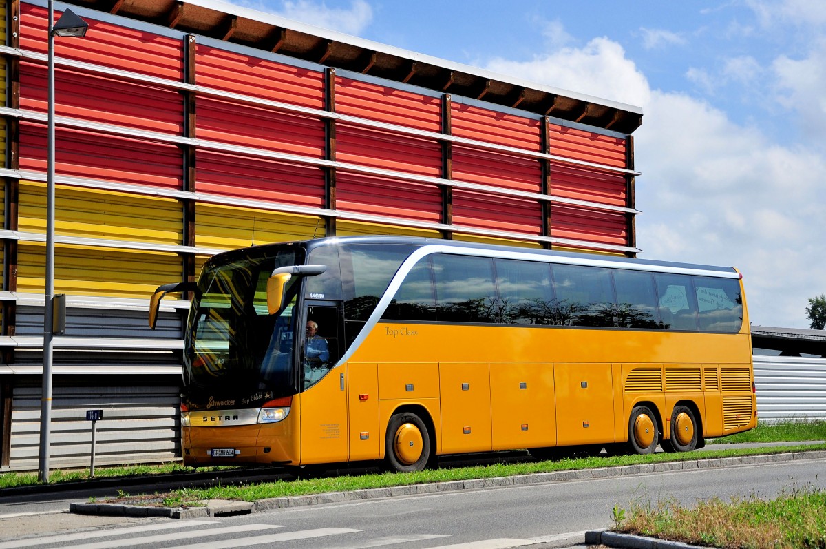 Setra 416 HDH von Schweicker Reisen aus Deutschland am 24. Mai 2014 in Krems unterwegs.