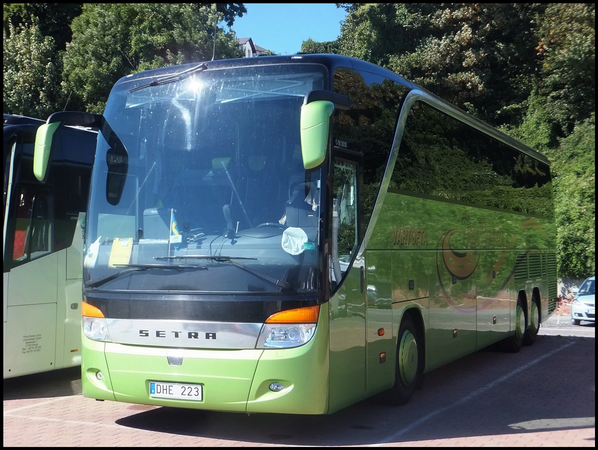 Setra 416 HDH von Vartofta aus Schweden im Stadthafen Sassnitz.