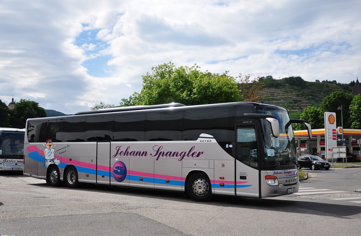 Setra 417 GT-HD von Johann Spengler aus der BRD im Juni 2015 in Krems gesehen.