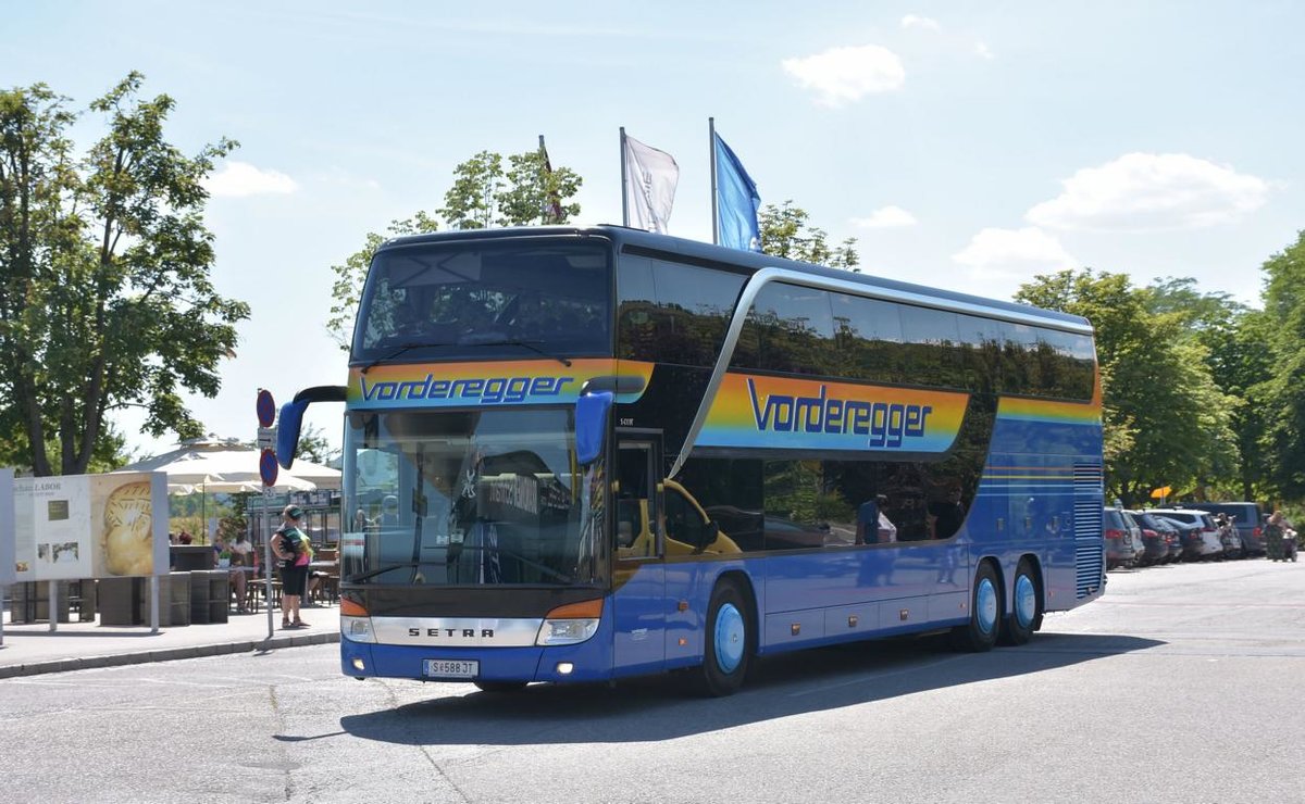 Setra 431 DT von Vorderegger Reisen aus �sterreich 06/2017 in Krems.