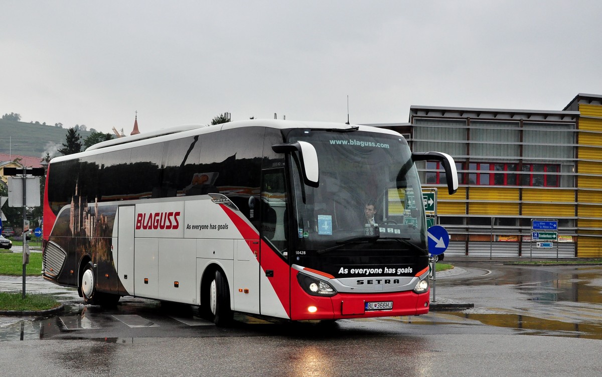 Setra 515 HD (BL-366HJ) von Blaguss Slowakei am 23.5.2015 in Krems.