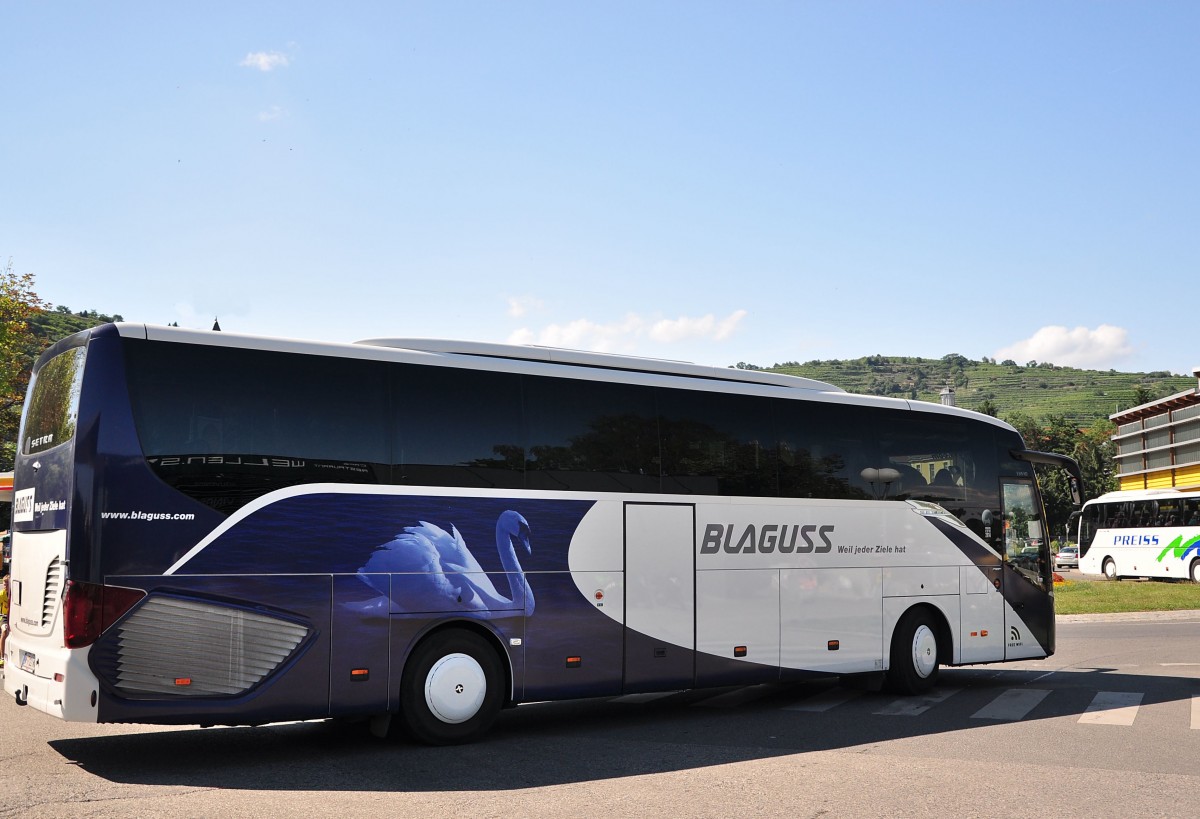 Setra 515 HD von Blaguss Reisen aus sterreich am 6.Juli 2104 in Krems gesehen.