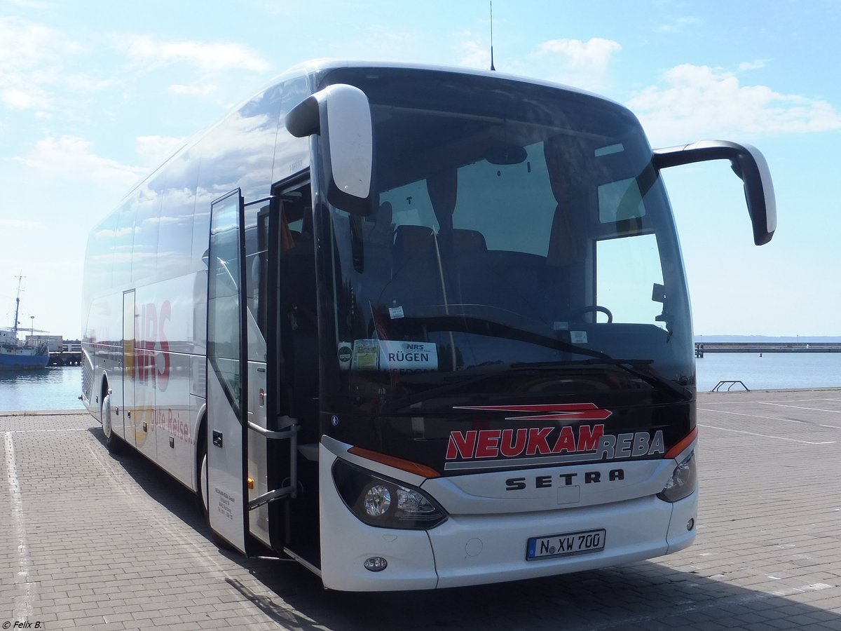 Setra 515 HD von Neukam Reba aus Deutschland im Stadthafen Sassnitz.