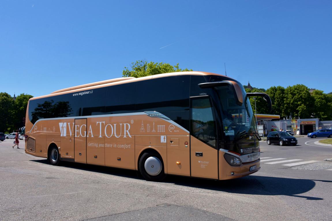 Setra 515 HD von Vega Tour aus der CZ.