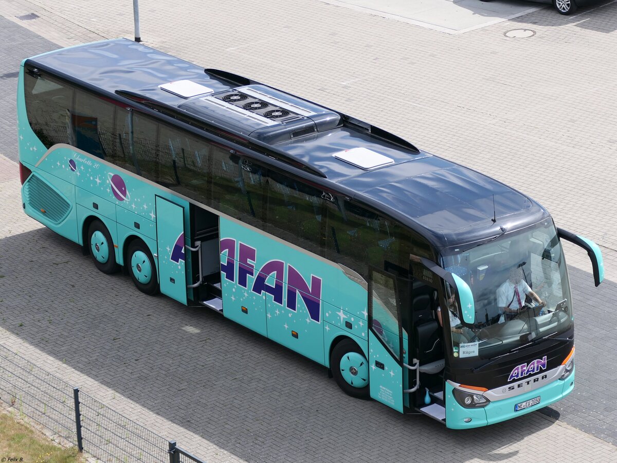 Setra 516 HD von Afan aus Deutschland im Stadthafen Sassnitz.