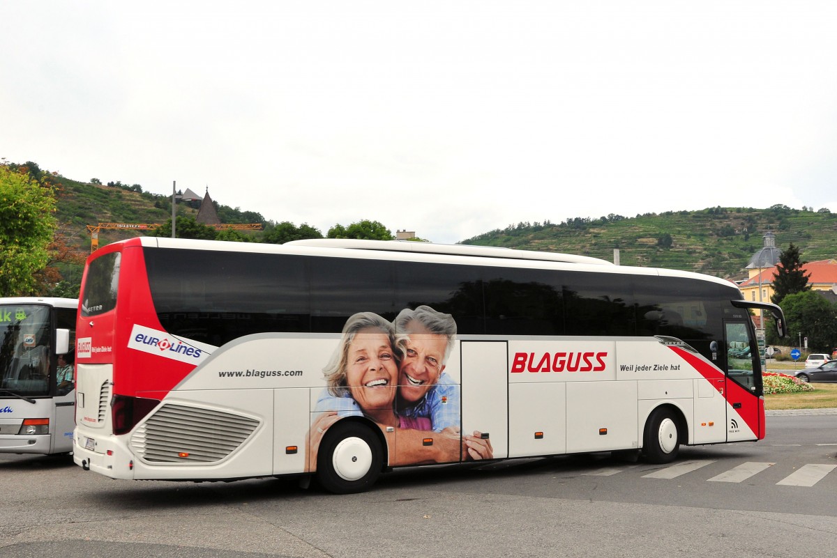 Setra 516 HD von Blaguss Reisen aus �sterreich in Krems unterwegs.