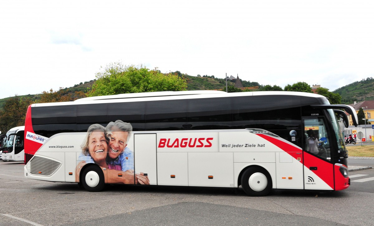Setra 516 HD von Blaguss Reisen aus �sterreich in Krems unterwegs.