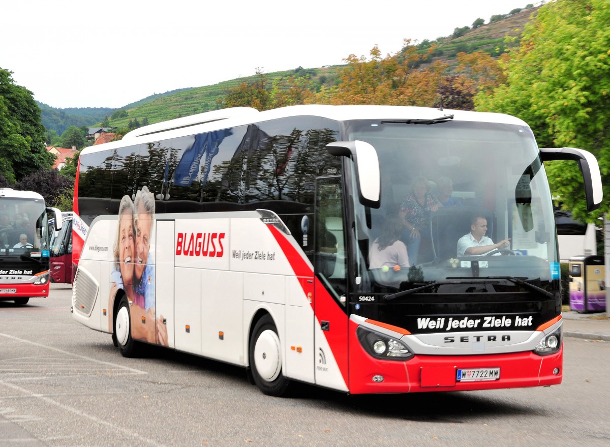 Setra 516 HD von Blaguss Reisen aus �sterreich in Krems unterwegs.