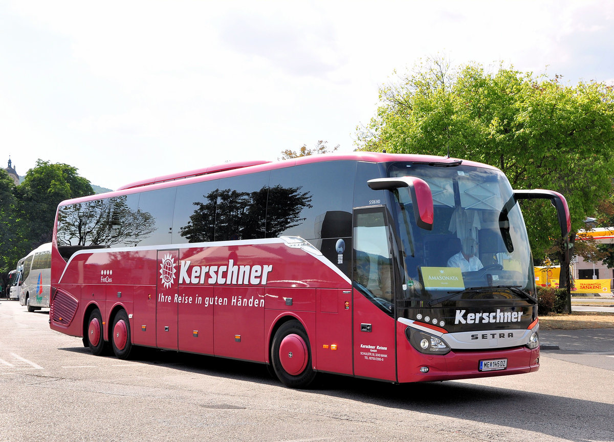 Setra 516 HD von Kerschner Reisen aus Niedersterreich in Krems unterwegs.