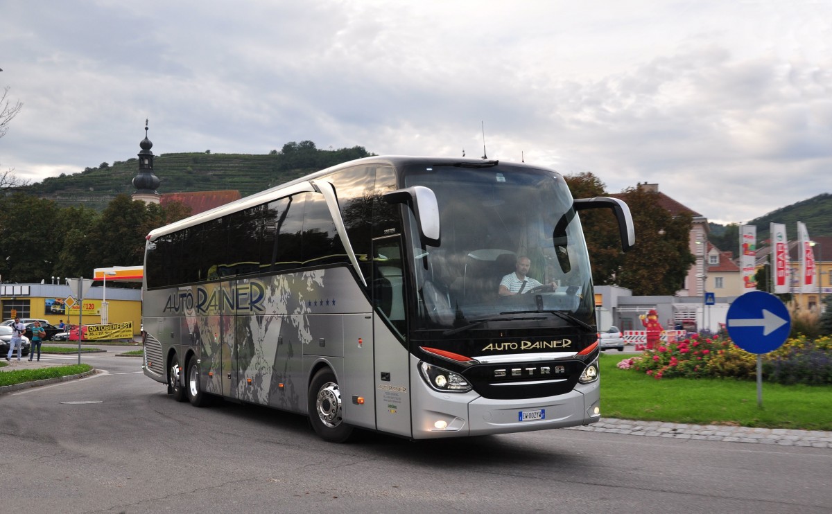 Setra 516 HDH von Auto Rainer aus Italien am 20.9.2014 in Krems unterwegs.