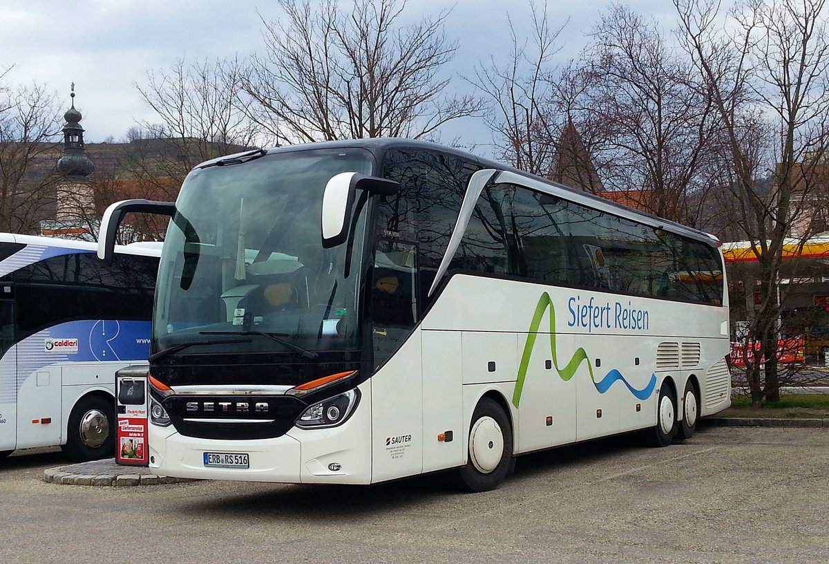 Setra 516 HDH von SAUTER Reisen aus der BRD 03/2018 in Krems.