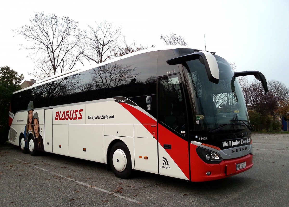 Setra 517 HD von Blaguss / sterreich am 12.11.2014 in Krems.