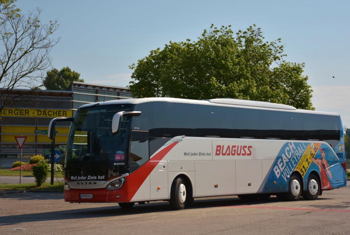 Setra 517 HD von Blaguss �sterreich im Mai 2018 in Krems.
