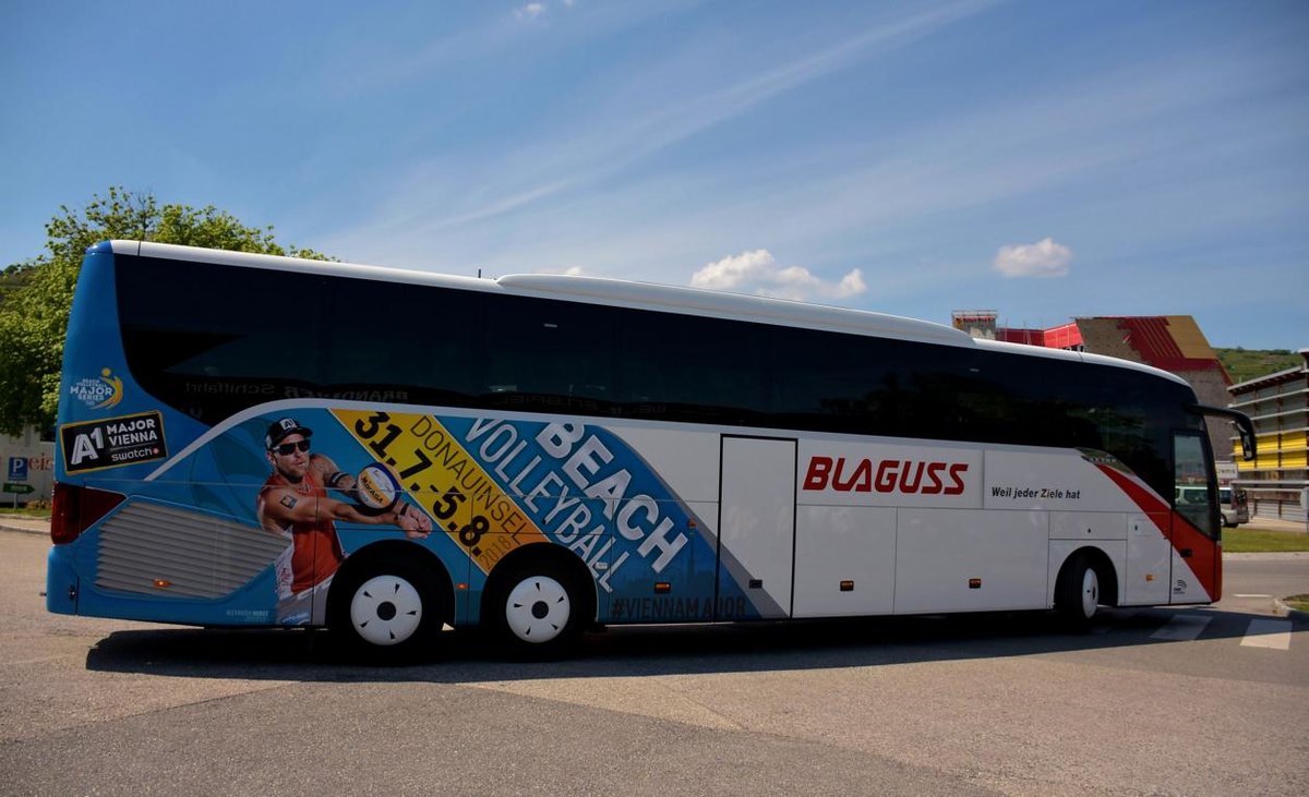 Setra 517 HD von Blaguss Reisen aus �sterreich im Mai 2018 in Krems.