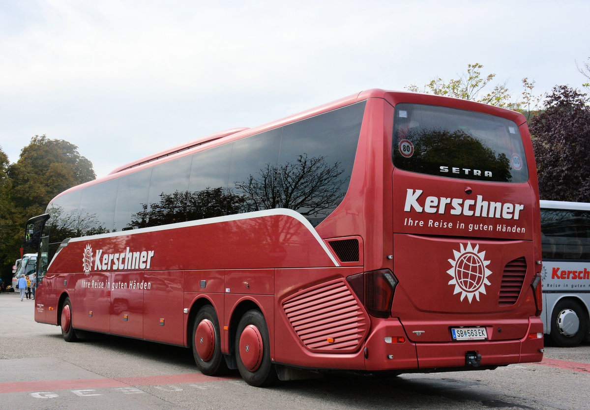 Setra 517 HD vom Reiseb�ro Kerschner aus Nieder�sterreich in Krems gesehen.