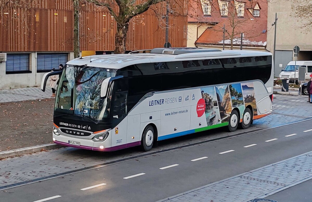 Setra von LEITNER_Reisen steht im Dezember 2023 in Lindau