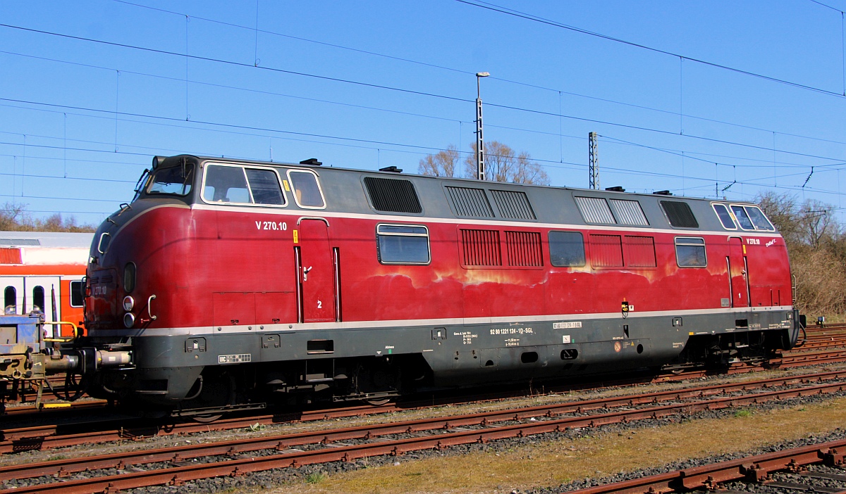 SGL 221 124-1 (ex DB V200 124, Krauss Maffei 1964, Baunr.19244) REV/628/04.07.19 Flensburg-Peelwatt 09.04.2023