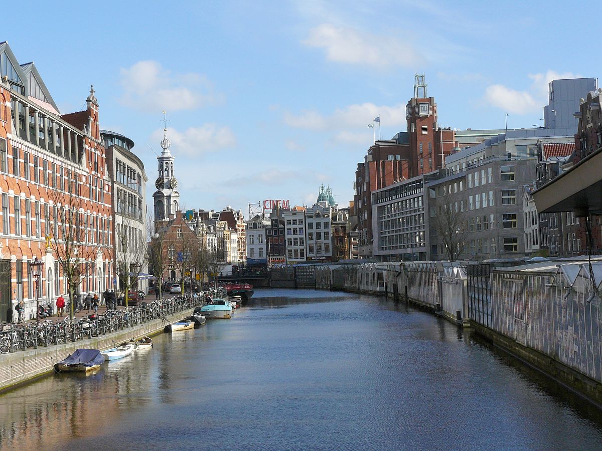 Singel, Amsterdam 02-03-2014.

Singel met Bloemenmarkt. Amsterdam 02-03-2014.