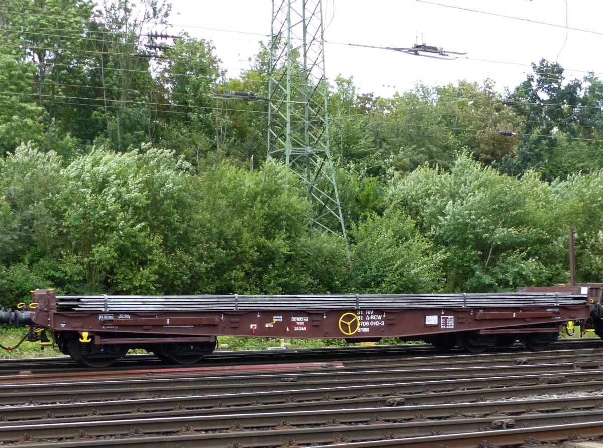 Smms Drehgestell-Flachwagen von RCA (Rail Cargo Austria) mit Nummer 31 RIV 81 A-RCW 4706 010-3 Rangierbahnhof Gremberg, Köln 09-07-2016.

Smms platte wagen van RCA (Rail Cargo Austria) met nummer 31 RIV 81 A-RCW 4706 010-3 rangeerstation Gremberg, Keulen, Duitsland 09-07-2016.