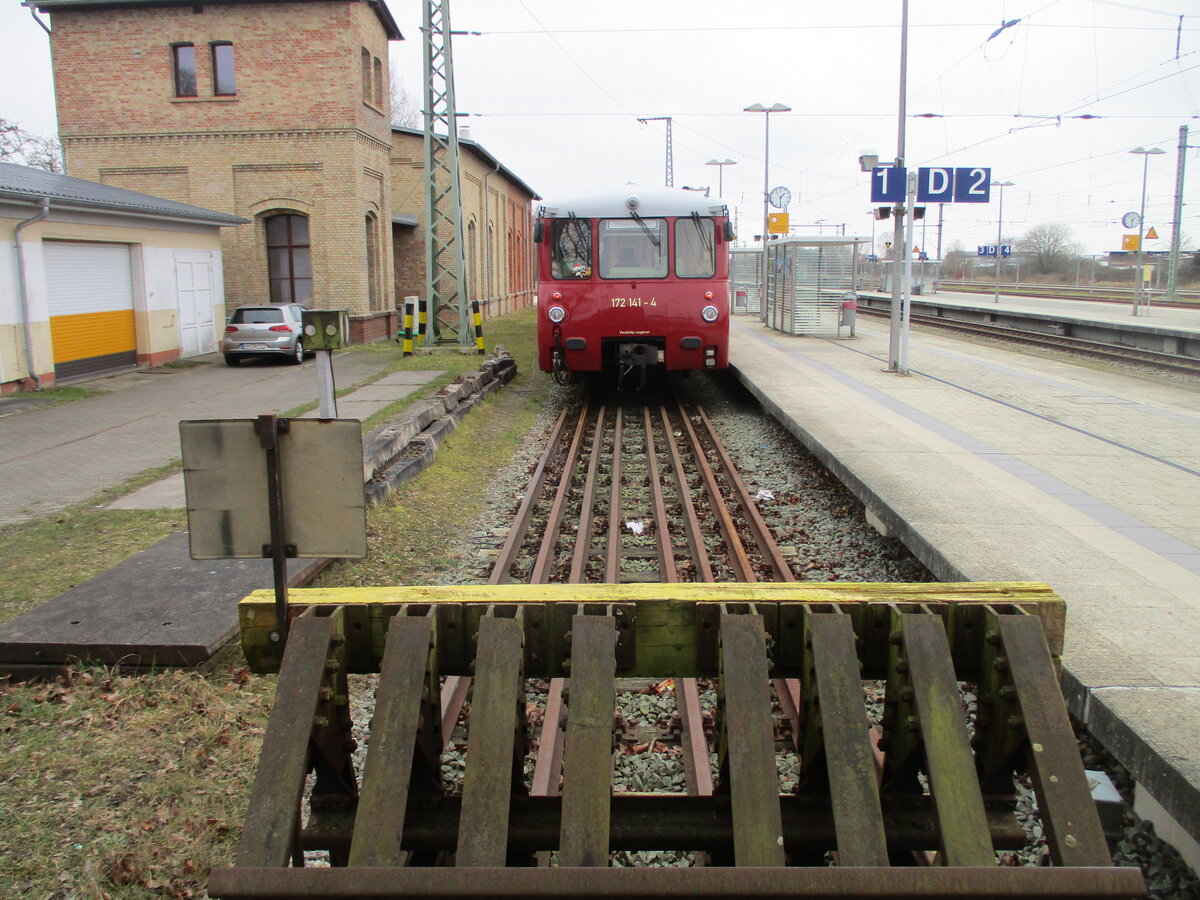 So sieht es am Streckenende von Lauterbach Mole in Bergen/Rügen aus.Aufgenommen am 04.März 2025.