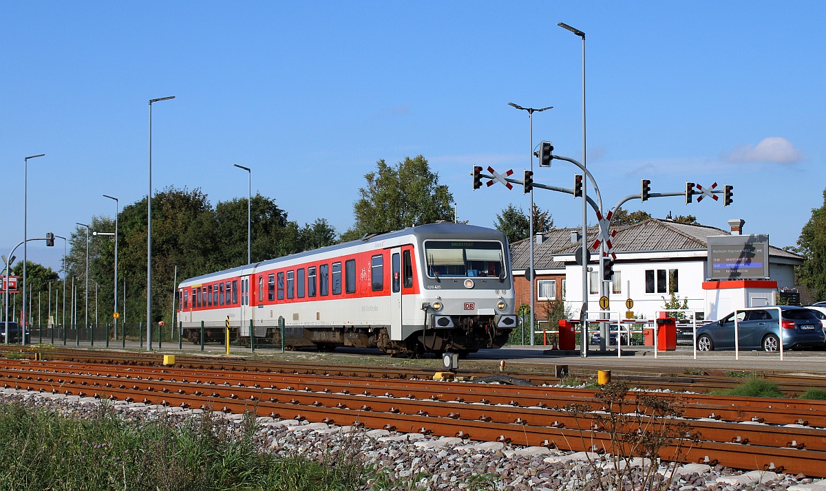 SSP 628/928 495  Tinnum  auf Rangierfahrt an der Niebüller Autoverladung. Niebüll 26.09.2021