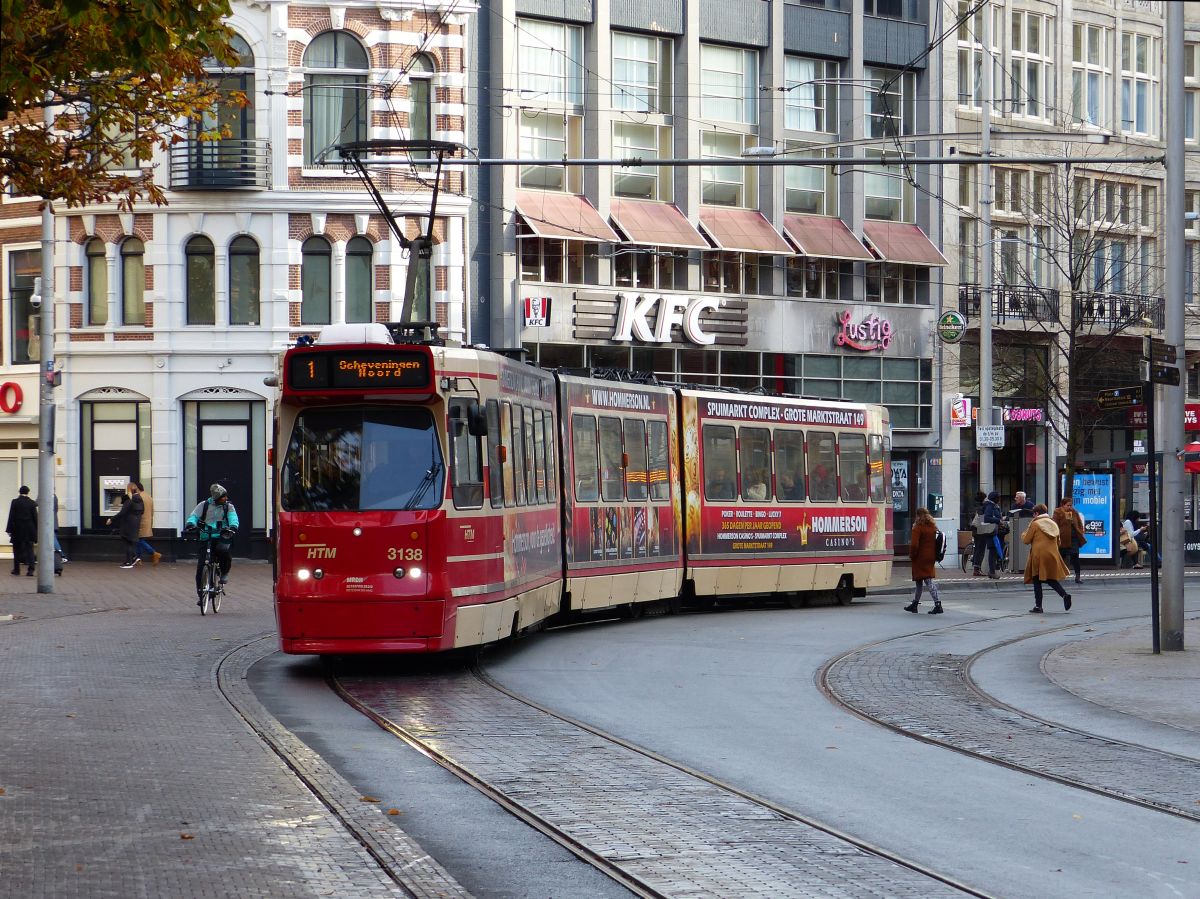 Strassenbahn 3138 Hofweg, Den Haag 13-11-2019.

Tram 3138 Hofweg, Den Haag 13-11-2019.