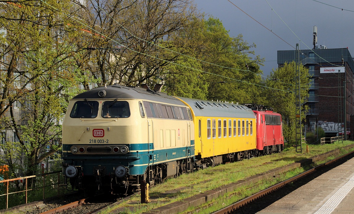 T4T 218 003-2 + Funkmessewagen 60 80 99-24 200-0 (P) 296.3 + T4T 111 207-7 Hamburg Altona 25.04.2023