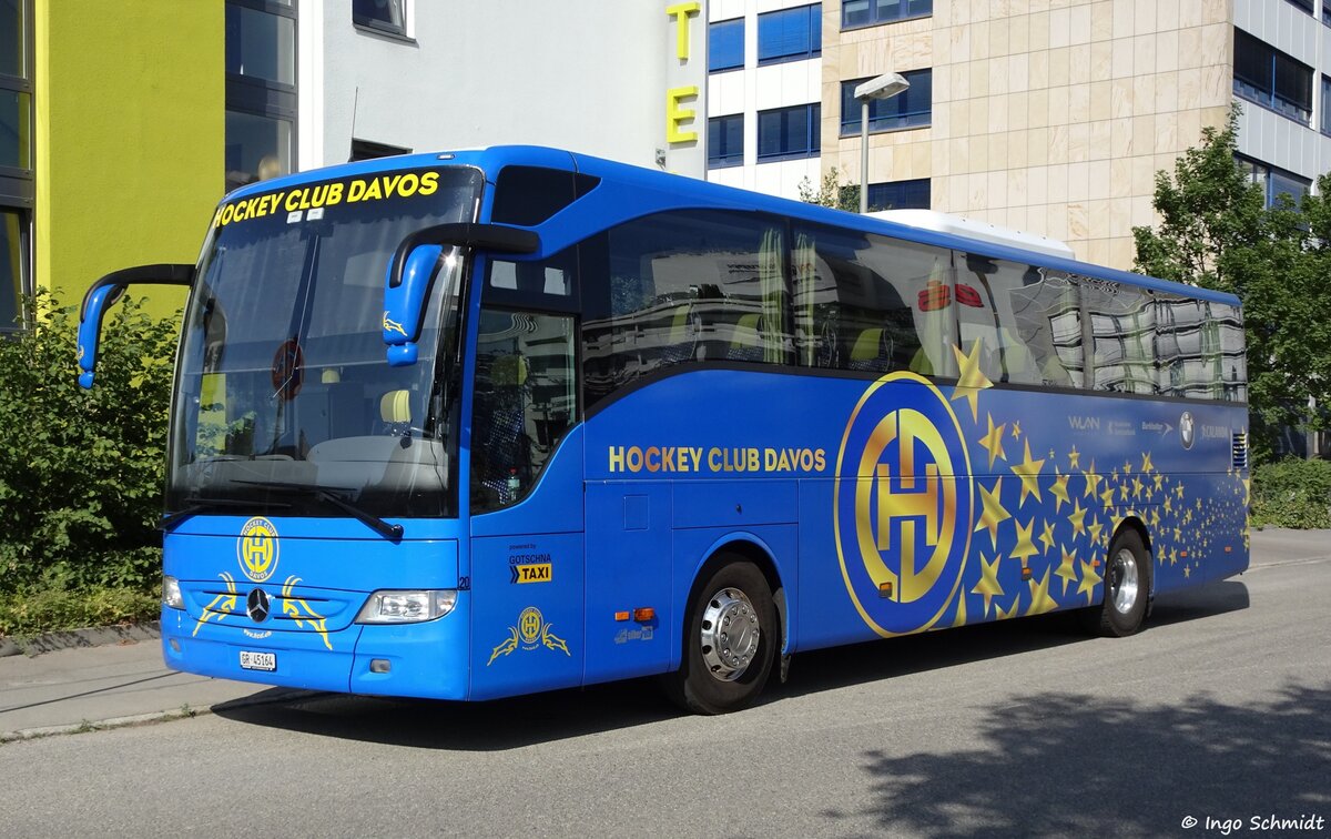 Taxi Gotschna aus Klosters | Teambus Hockey Club Davos | Nr. 20 | GR�45164 | Mercedes-Benz Tourismo II RHD | 24.06.2017 in Stuttgart