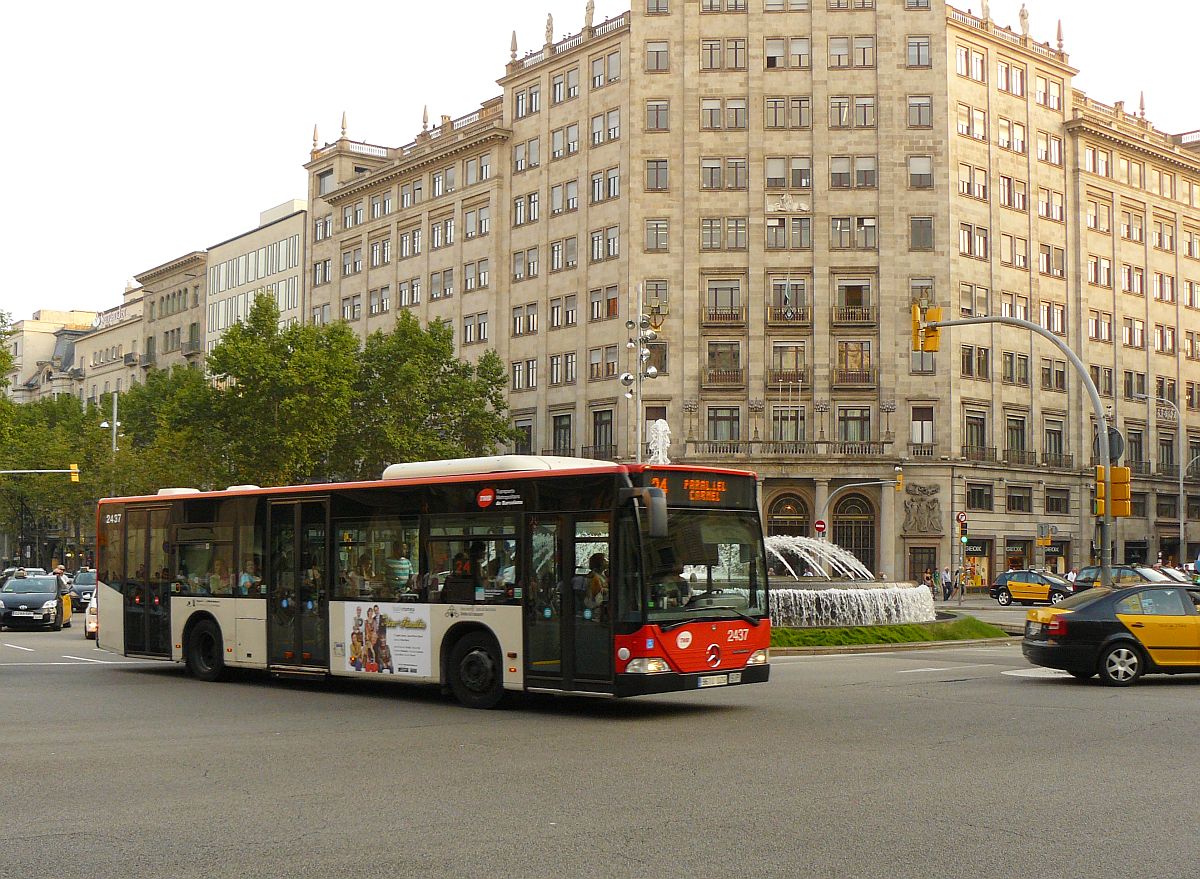 TMB Bus 2437 Mercedes-Benz O530 Baujahr 2006. Passeig de Grcia, Barcelona 02-09-2013.

TMB bus 2437 Mercedes-Benz O530 bouwjaar 2006. Passeig de Grcia, Barcelona 02-09-2013.