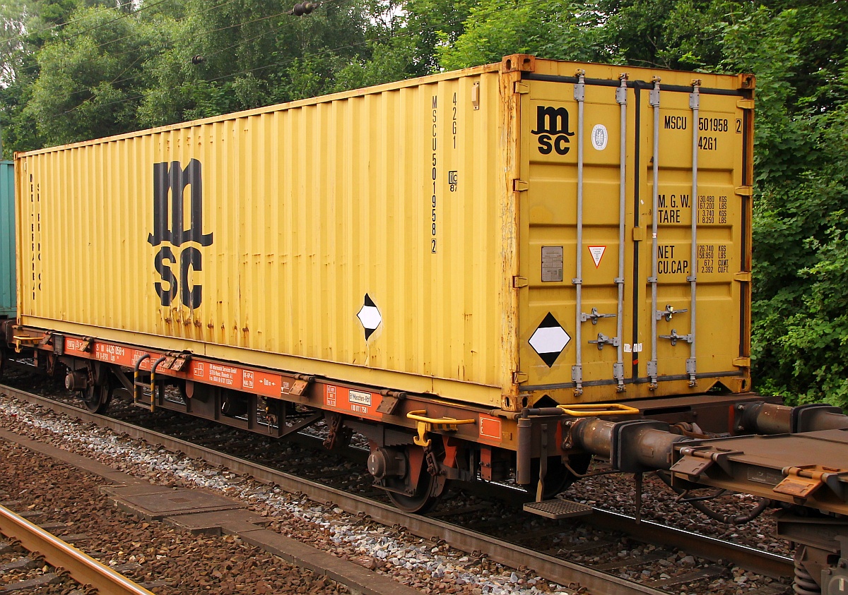 Tragwagen mit zwei Radsätzen für Großcontainer und Wechselbehälter der Gattung Lgs 580 registriert unter 25 80 4426 058-0 D-BTSK(DB Intermodal Services GmbH). HH-Harburg 28.06.2014