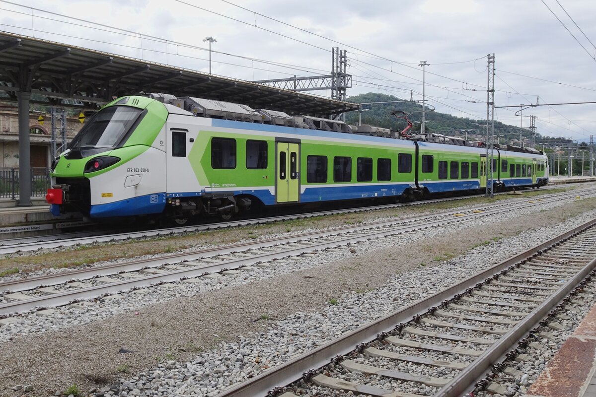 TreNord ET 103-020 steht am 29 Mai 2022 in Luino.