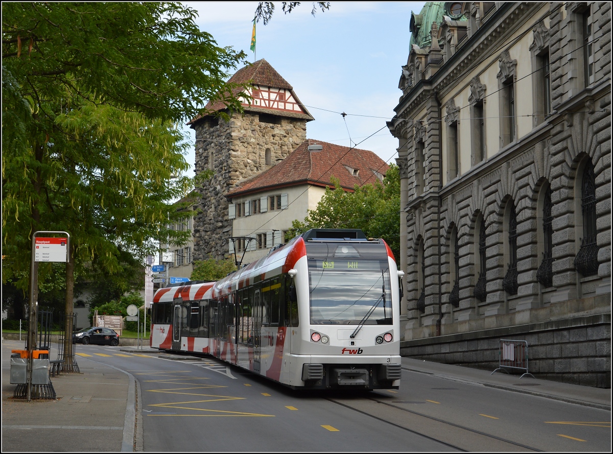 Triebwagen der Frauenfeld-Wil-Bahn ABe 4/8 in Frauenfeld. Juli 2014.