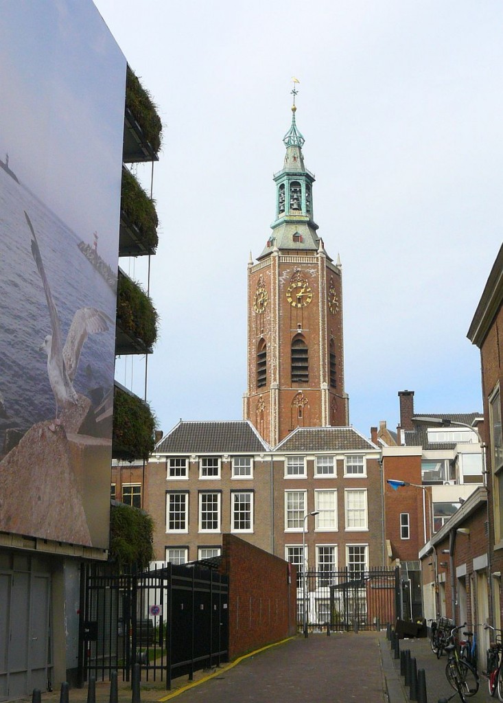 Turm  Grote Kerk  Laan, Den Haag 16-03-2014.

Toren van de Grote Kerk gefotografeerd vanaf Laan, Den Haag 16-03-2014.