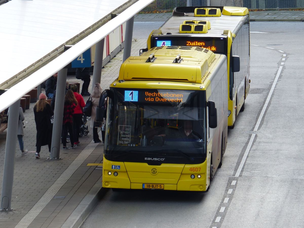 U-OV Elektro Bus 4609 Ebusco 01 Baujahr 2017. Busbahnhof Utrecht CS 29-11-2019.

U-OV elektrische bus 4609 Ebusco 01 bouwjaar 2017. Busstation Utrecht CS 29-11-2019.