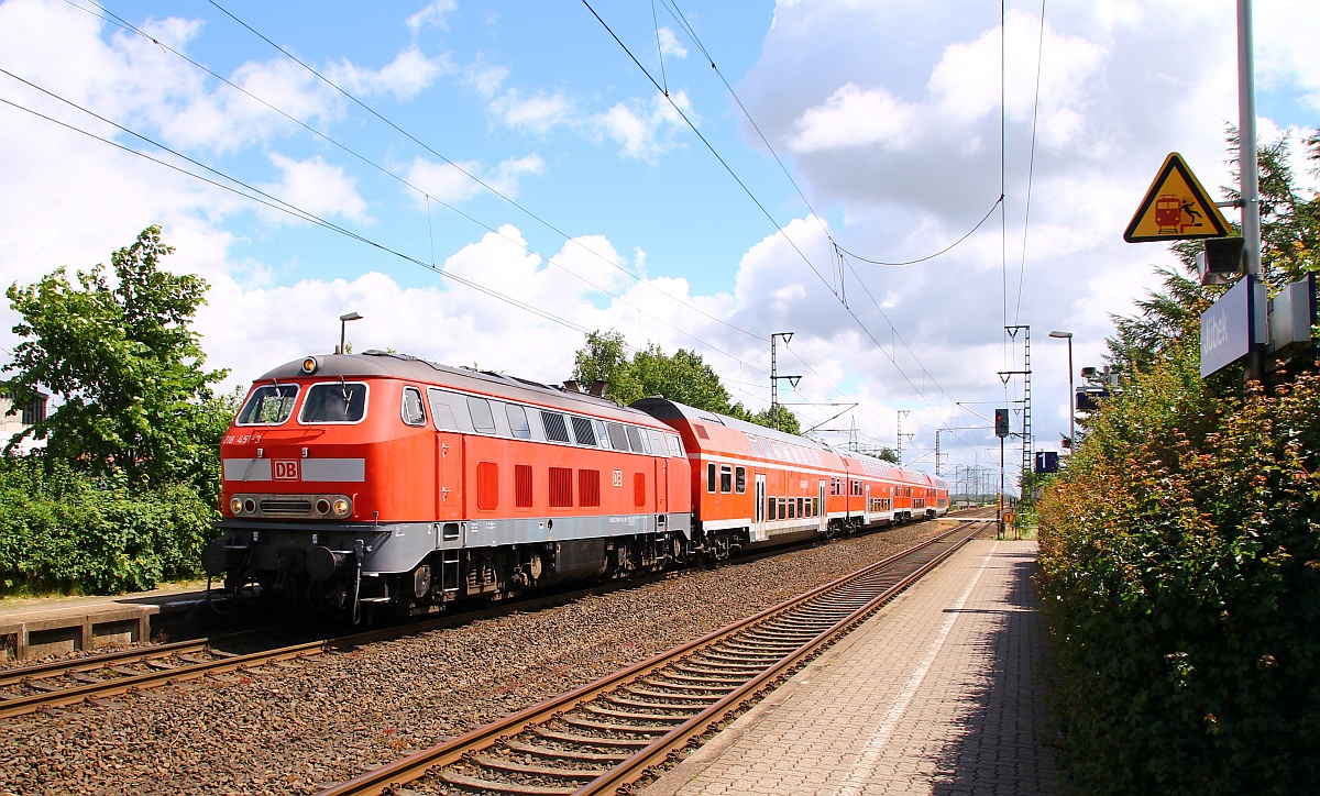 Und weil es so schön ist gleich nochmal....218 451-3 mit Dostos Park in Jübek. 21.06.2014