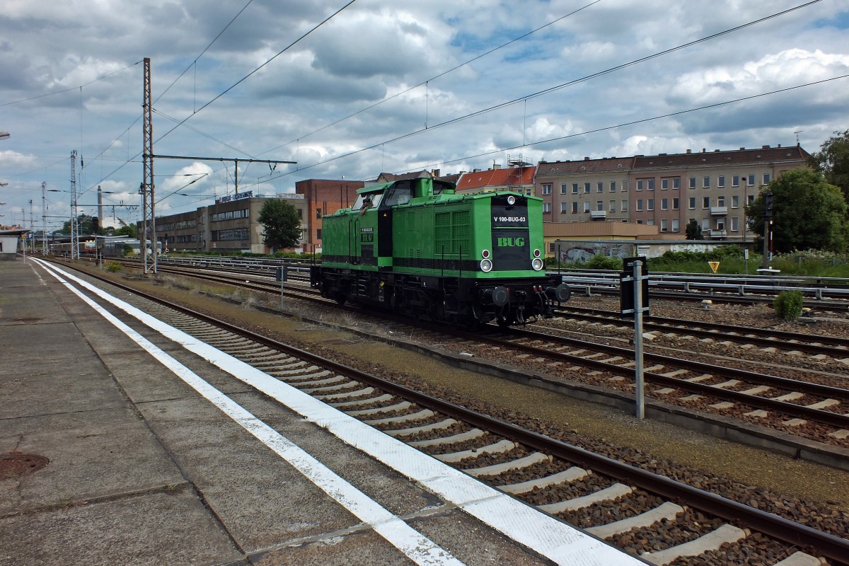 V100-BUG-03 (1202 520) der BUG Verkehrsbau, die derzeit auf mehreren Baustellen in und um Berlin aktiv ist, rckt am 04.06. ins BW Lichtenberg ein.