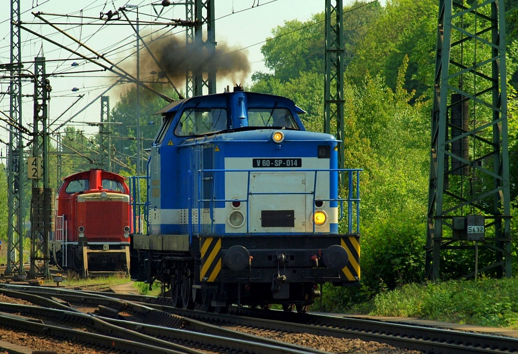 V60-SP-014(345 204-2/LEW1970/12686/ex Zementwerk Rüdersdorf 3) der SLG Spitzke GmbH dieselt hier durch Hamburg-Harburg. 07.05.2011