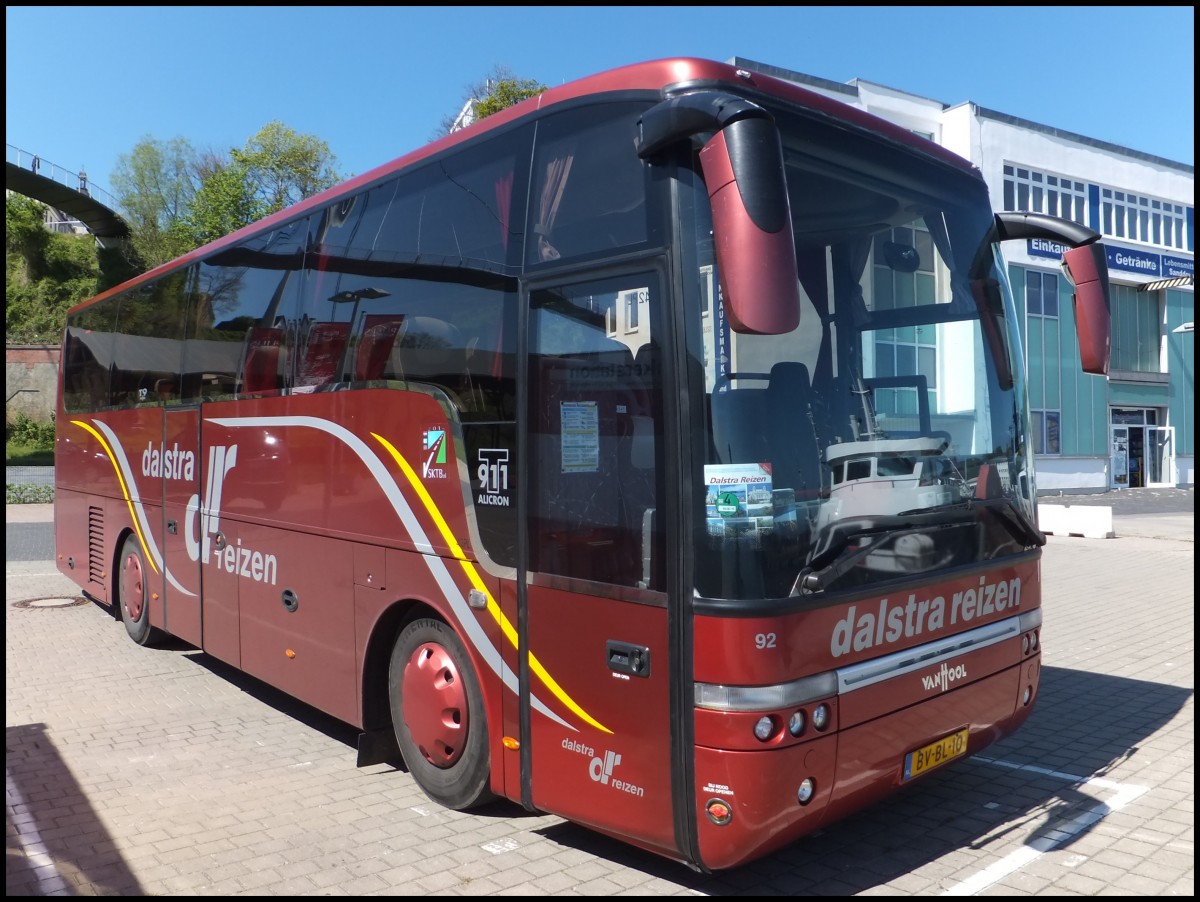 Van Hool T911 von Dalstra Reizen aus den Niederlanden im Stadthafen Sassnitz.