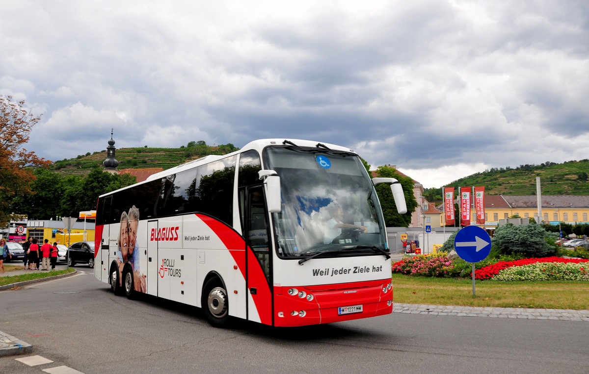 VDL Berkhof von Blaguss Reisen aus Wien (Rolli Tour=Lift f�r Menschen mit Behinderung) in Krems gesehen.