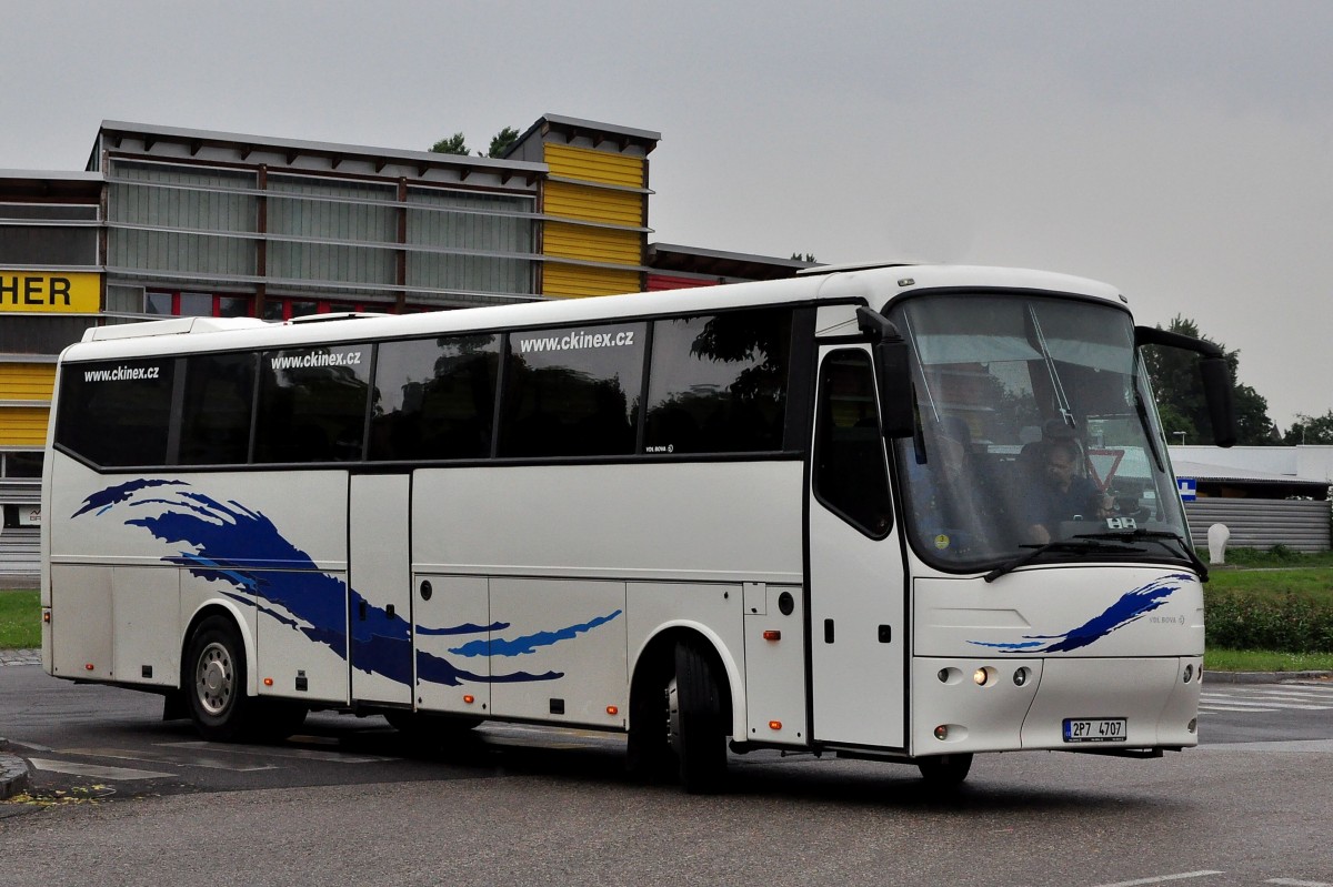 VDL Bova von Ckinex aus der CZ am 22.5.2015 in Krems.